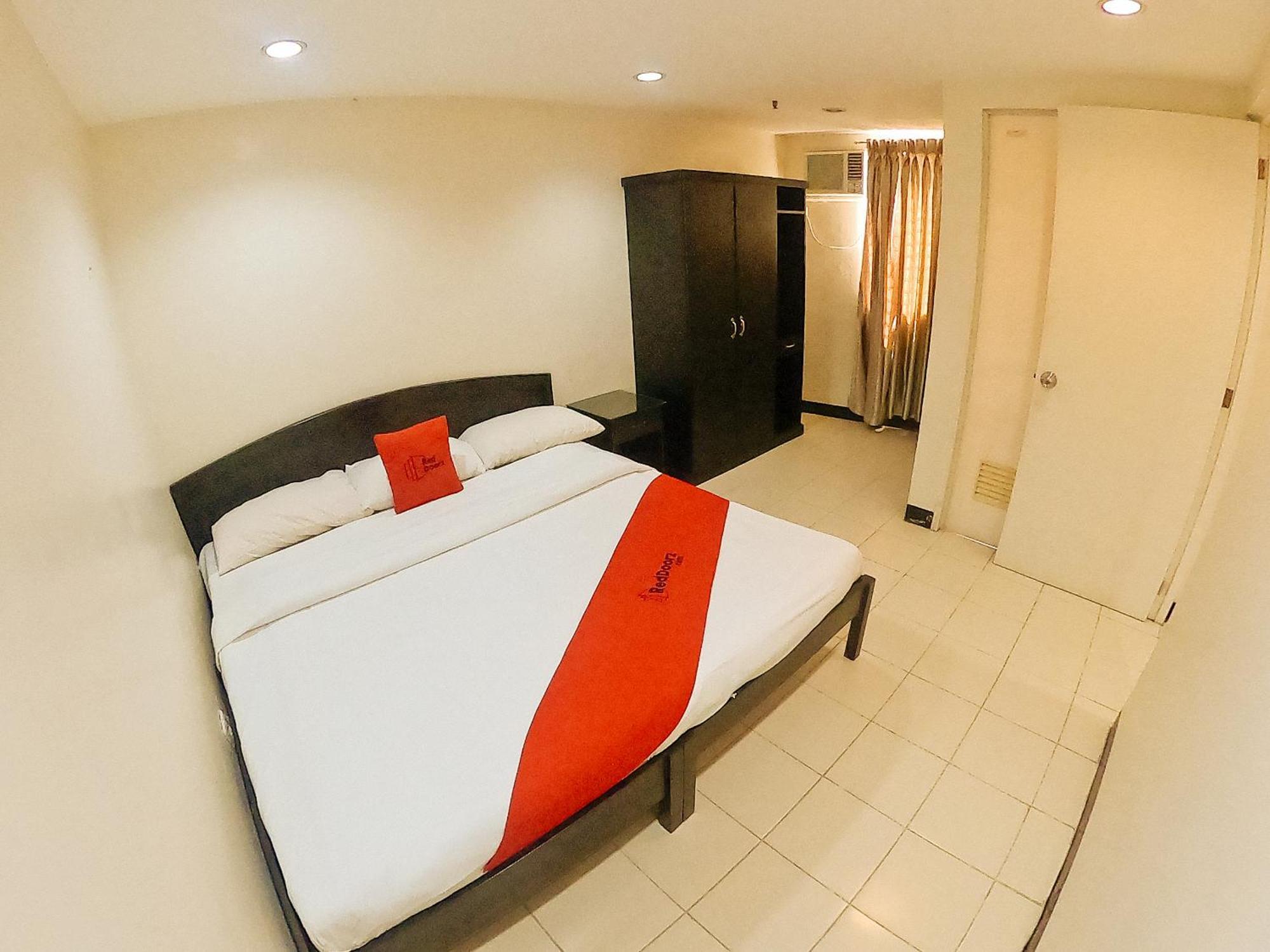 Reddoorz Plus @ Mabolo Cebu Стая снимка